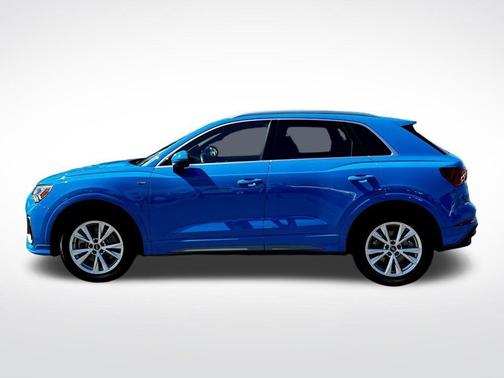 2023 Audi Q3 45 S line Premium