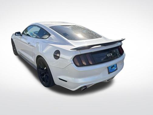 2017 Ford Mustang V6