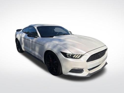 2017 Ford Mustang V6