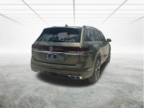 Green 2026 Volkswagen Atlas 2.0T SEL Premium R-Line