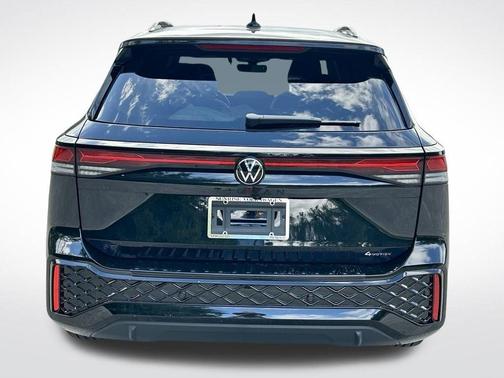 Black 2026 Volkswagen Tiguan 2.0T SE R-Line Black