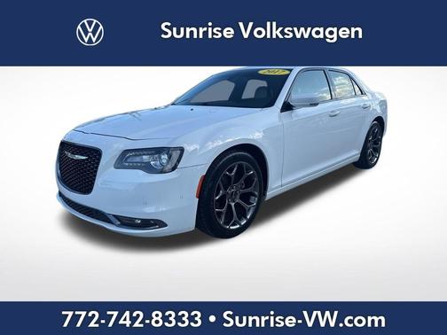 2017 Chrysler 300 S