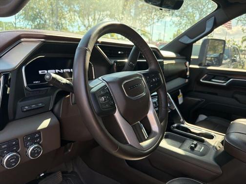 2025 GMC Sierra 3500 Denali