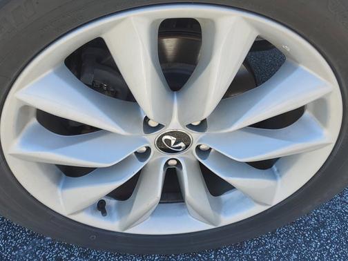 2019 INFINITI QX50 ESSENTIAL