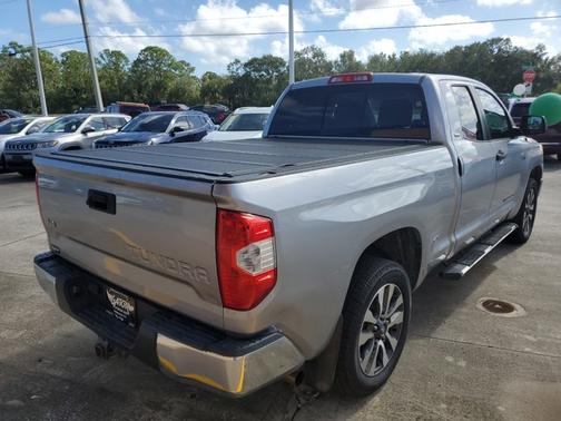 2017 Toyota Tundra SR5