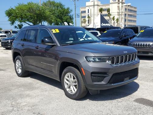 2023 Jeep Grand Cherokee Laredo X