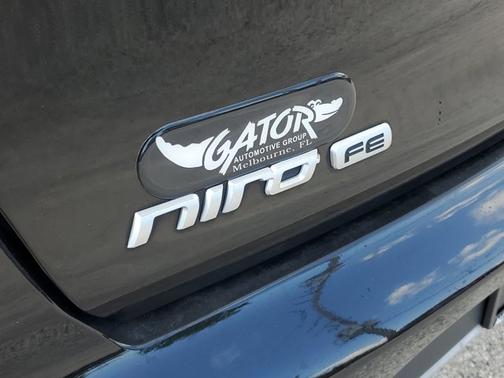 2022 Kia Niro LX