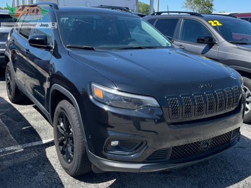 2023 Jeep Cherokee Altitude Lux
