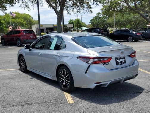 2021 Toyota Camry SE