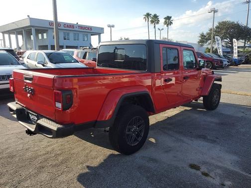 2024 Jeep Gladiator Sport S