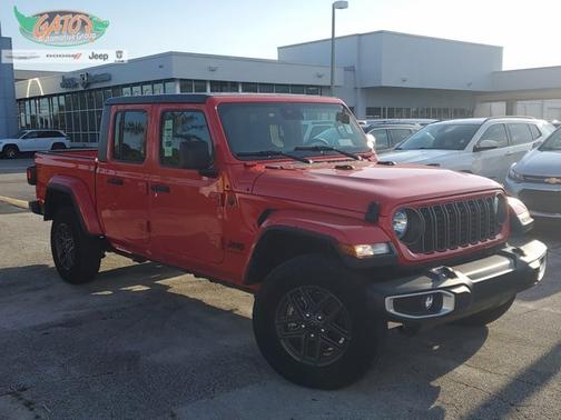 2024 Jeep Gladiator Sport S