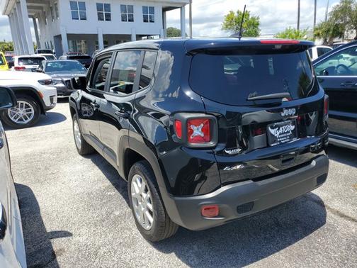 2023 Jeep Renegade Latitude