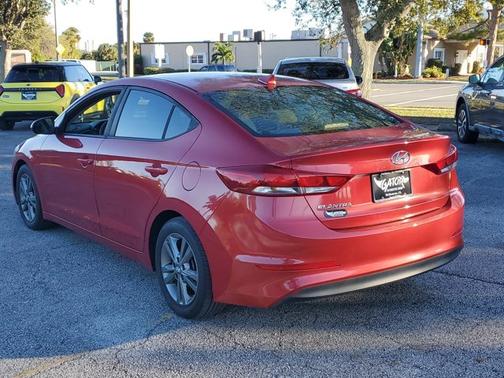 2018 Hyundai ELANTRA SEL
