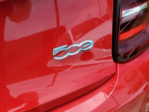 2024 FIAT 500e INSPI(RED)