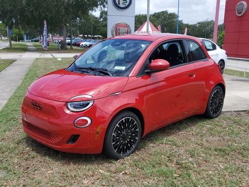 2024 FIAT 500e INSPI(RED)