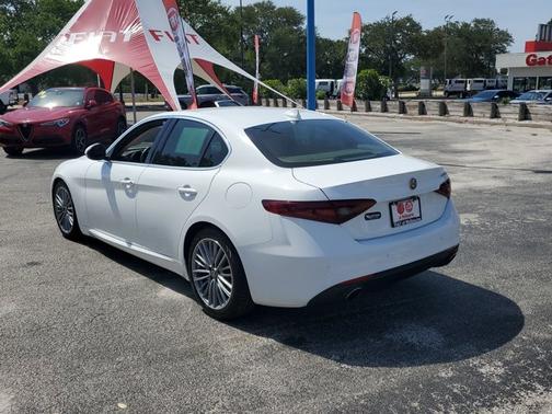 2018 Alfa Romeo Giulia Ti Lusso