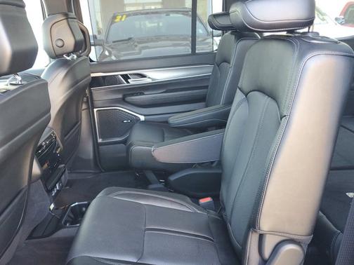 2024 Jeep Wagoneer Series II Carbide