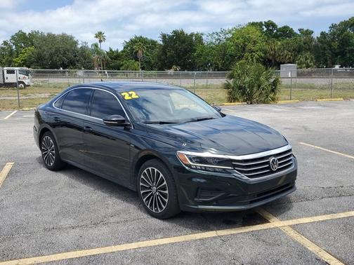 2022 Volkswagen Passat 2.0T Limited Edition