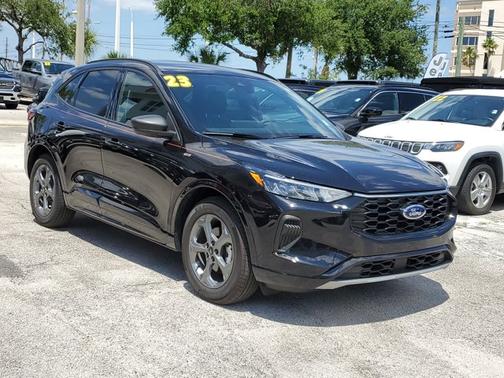 2023 Ford Escape ST-Line