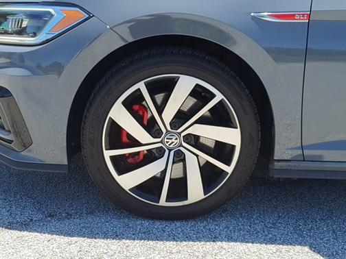 Photo 4 of 29 of 2020 Volkswagen Jetta GLI 2.0T S