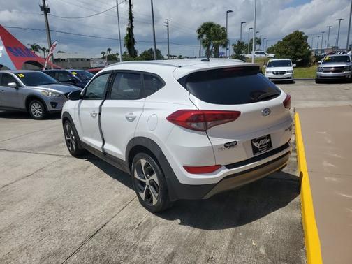 2016 Hyundai TUCSON Sport