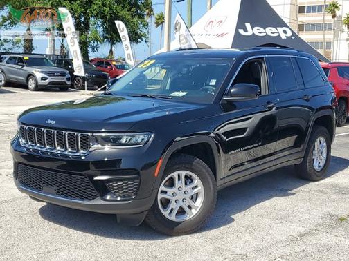 2023 Jeep Grand Cherokee Laredo