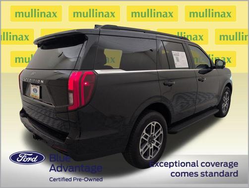Black Metallic 2025 Ford Expedition Active