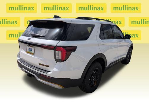 Star White Metallic Tri-Coat 2026 Ford Explorer Tremor