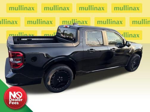 Shadow Black 2025 Ford Maverick Lobo