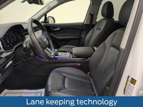 2024 Audi Q7 45 Premium Plus