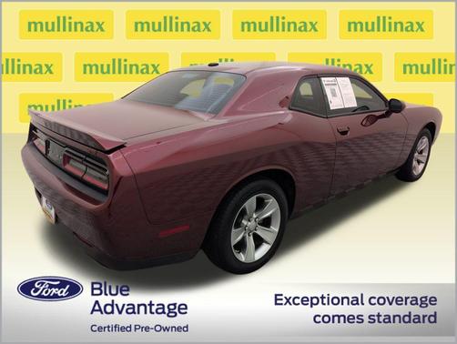 2022 Dodge Challenger SXT