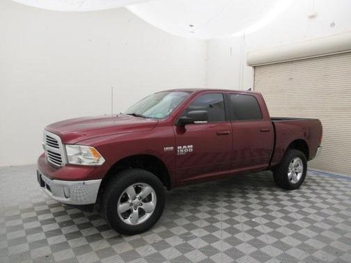 Photo 5 of 37 of 2019 RAM 1500 Classic Lone Star