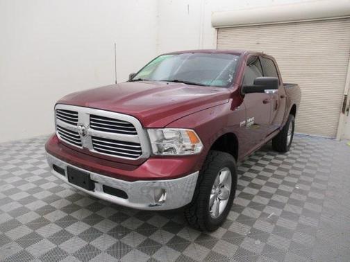 Photo 3 of 37 of 2019 RAM 1500 Classic Lone Star