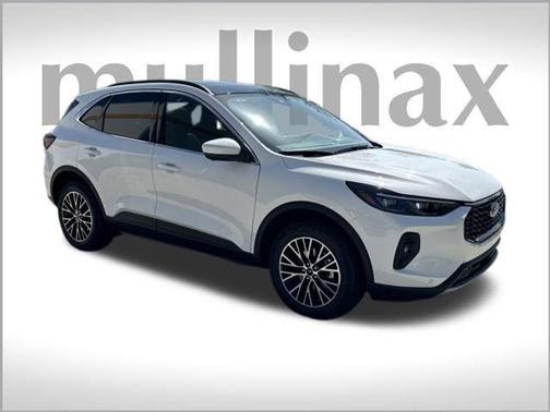 2025 Ford Escape SE