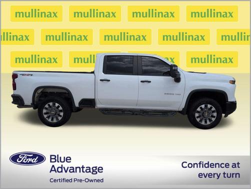 Summit White 2024 Chevrolet Silverado 2500 Custom