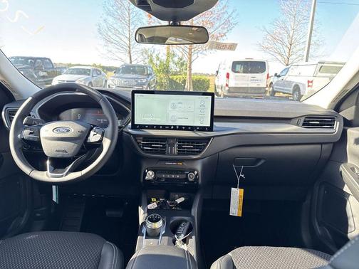 2025 Ford Escape PHEV SE