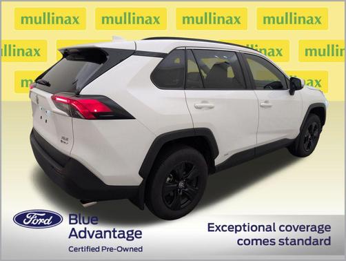 Ice Cap 2025 Toyota RAV4 Hybrid XLE