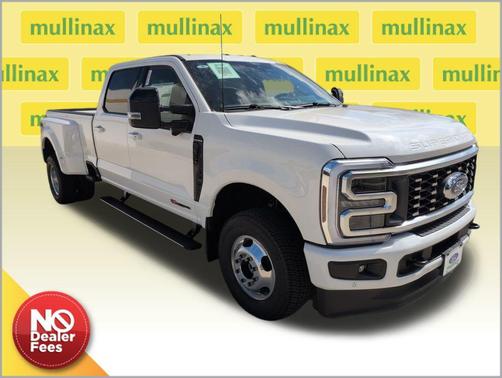 Star White Metallic Tri-Coat 2026 Ford F-350 Platinum