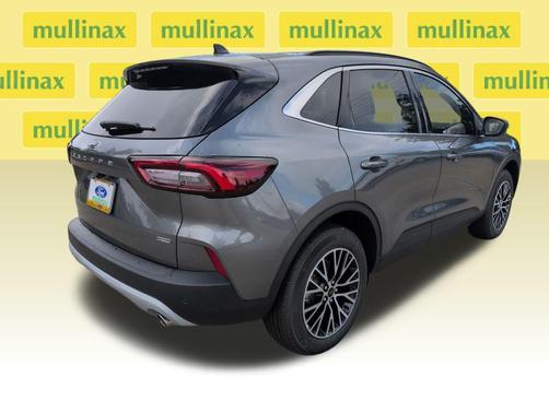 2025 Ford Escape PHEV SE