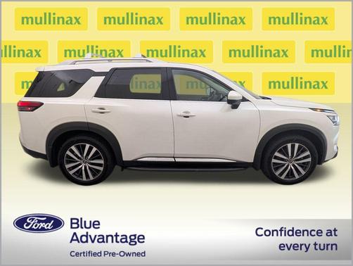 2022 Nissan Pathfinder Platinum 4WD