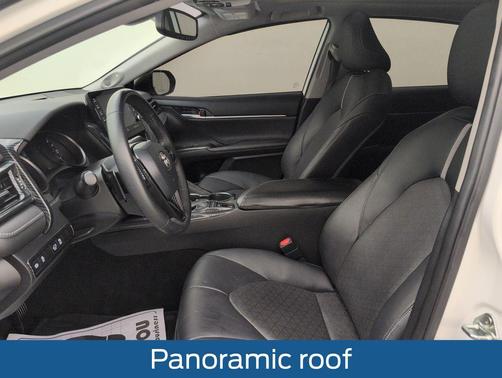 Wind Chill Pearl/Midnight Black Metallic 2022 Toyota Camry XSE