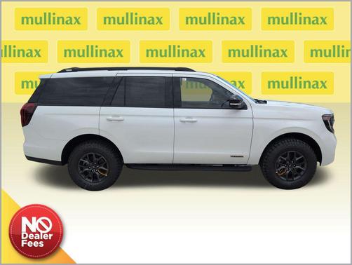 Star White Metallic Tri-Coat 2027 Ford Expedition Tremor