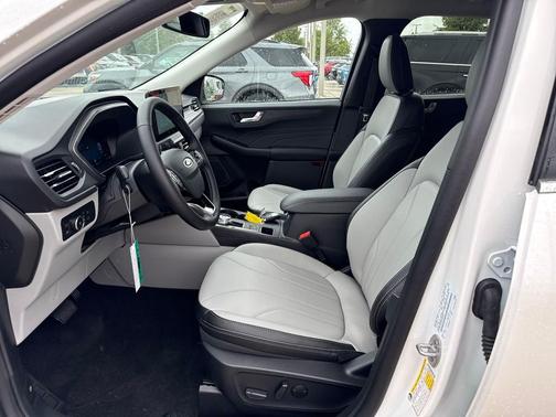 2025 Ford Escape PHEV SE