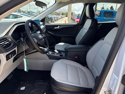 2025 Ford Escape PHEV SE