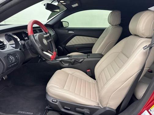 2012 Ford Mustang V6 Premium