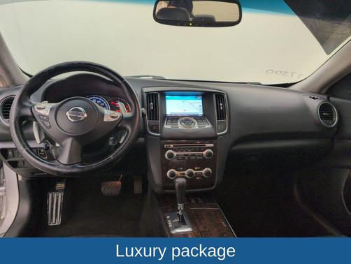 Brilliant Silver Metallic 2011 Nissan Maxima SV