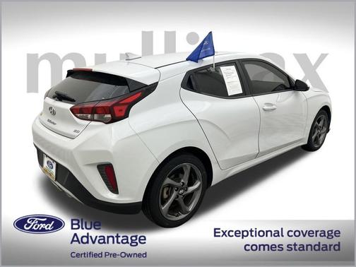 2019 Hyundai Veloster 2