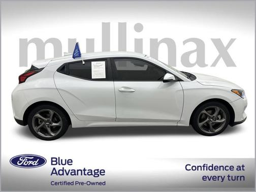 2019 Hyundai Veloster 2