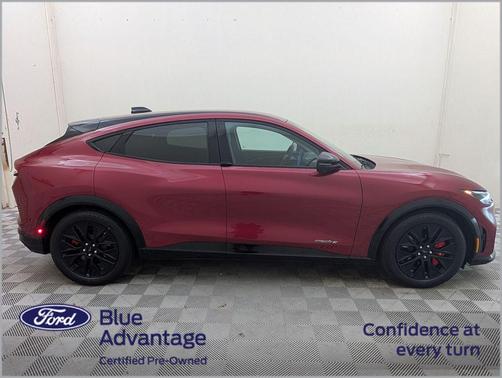 Molten Magenta Metallic Tinted Clearcoat 2025 Ford Mustang Mach-E Premium