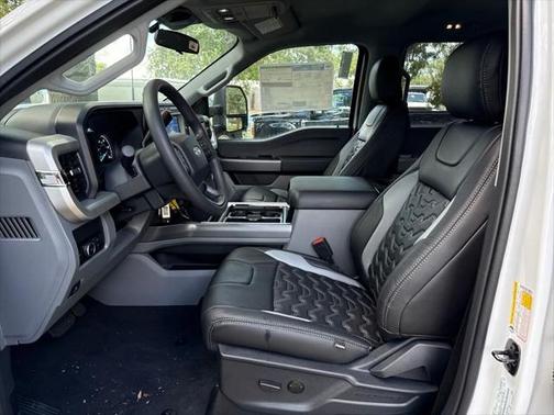 2025 Ford F-250 XLT